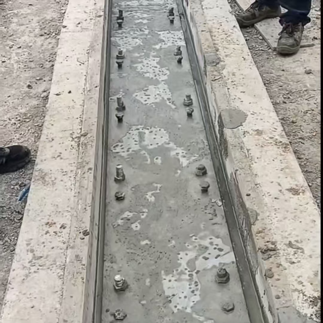 聊城港口码头起重机龙门吊重型机械设备稳固用早强快凝轨道胶泥